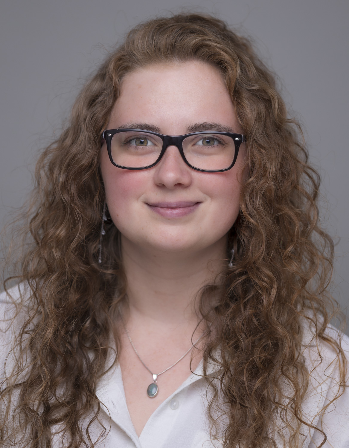 bewerbungsfoto-dortmund-oespel.jpg Professionelles Bewerbungsfoto einer Kundin im Fotostudio Dortmund-Oespel