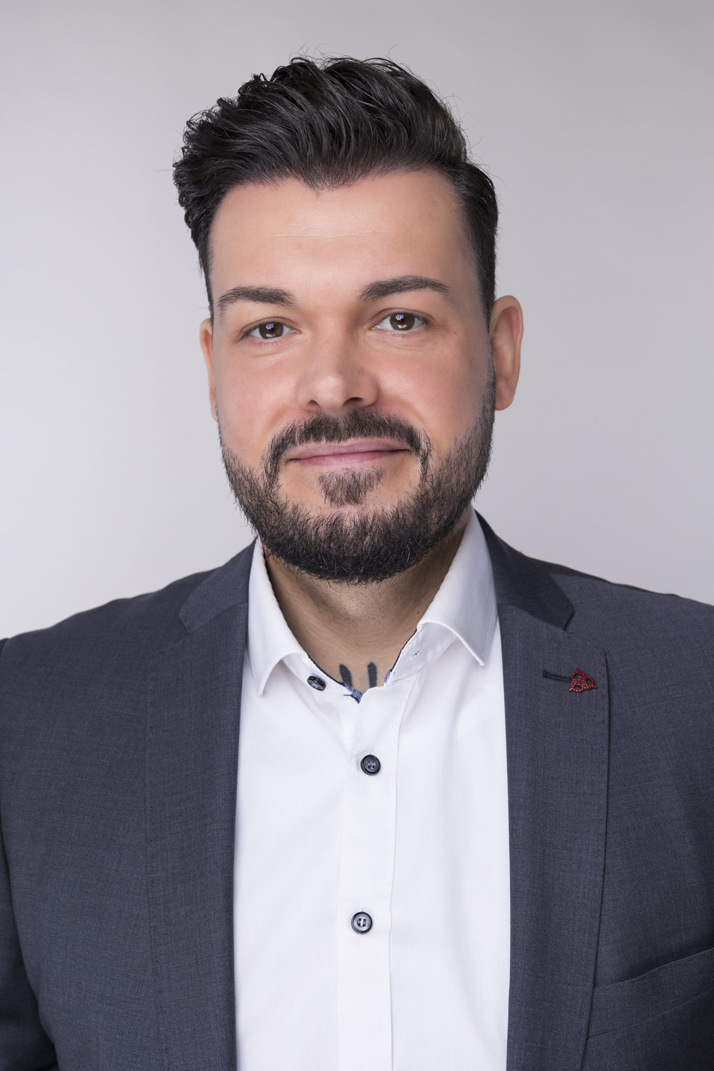 bewerbungsfoto-dortmund-oespel.jpg Professionelles Bewerbungsfoto eines Kunden im Fotostudio Dortmund-Oespel